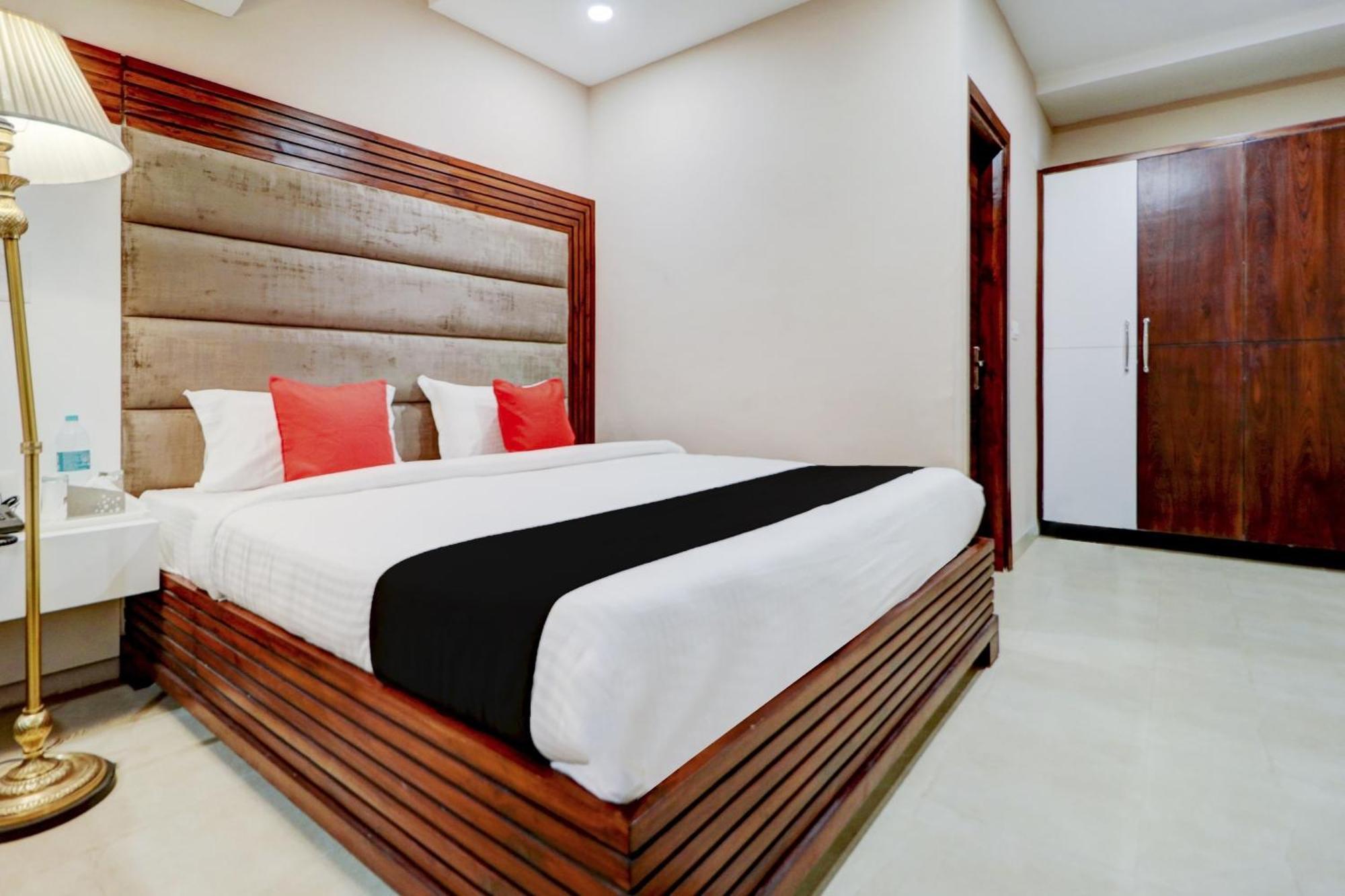 Hotel O Stevia Zirakpur エクステリア 写真