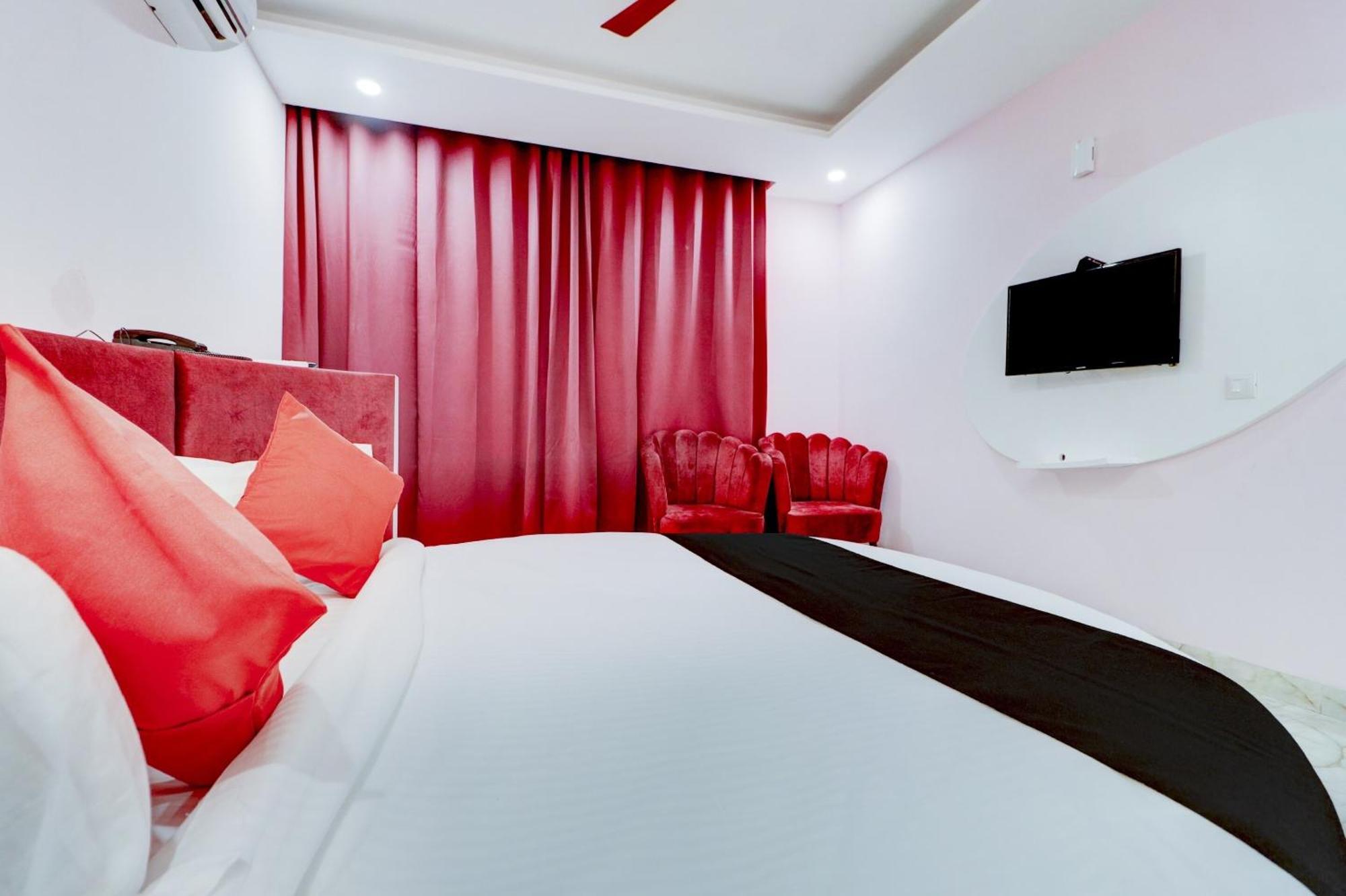 Hotel O Stevia Zirakpur エクステリア 写真