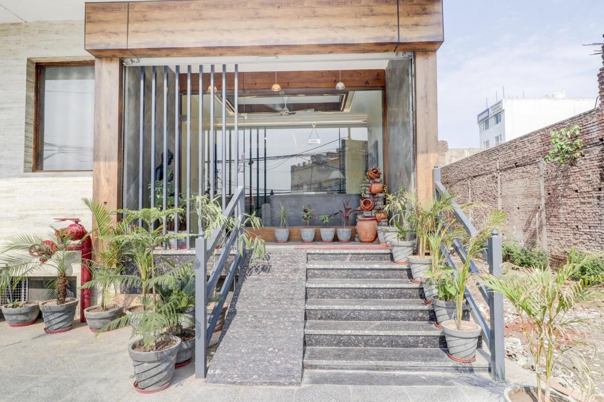 Hotel O Stevia Zirakpur エクステリア 写真